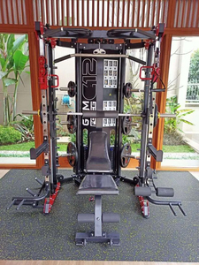 Station de fitness multifonction tout-en-un pour la maison : Rack de squat, machine Smith, équipement d'entraînement pour les épaules, la poitrine et les jambes - Product Image 4