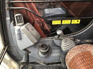 รถขุดไฮดรอลิกตีนตะขาบฮิตาชิ ZX240G 24 ตัน มือสอง พร้อมเครื่องยนต์ ปั๊ม และมอเตอร์ กำลัง 125 กิโลวัตต์ เครื่องจักรก่อสร้าง - Product Image 5