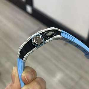 2025 Reloj mecánico de lujo de gama alta para hombres, reloj mecánico deportivo con esqueleto en forma de barril - Product Image 5