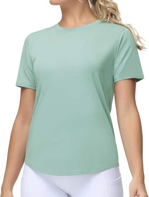 สีเขียวอ่อน