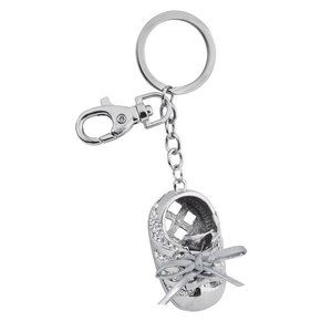 Portachiavi a Forma di Scarpa con Laccetti Argentati, Ciondoli e Charms alla Moda (Scatola Non Inclusa) - Product Image 1