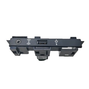 อะแดปเตอร์ CarPlay รุ่น 5Q0 035 726 พอร์ตชาร์จ USB ช่องเสียบ AUX สำหรับ Touran L Tiguan Toyota FAW JP - Product Image 1