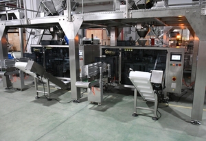 In Stock Automatic Weighing <b>Gummy</b> <b>Candy</b> Bag Packing Machine Bear Zipper Frozen Food Packing Machine - Product Image 6