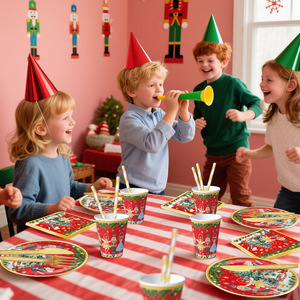 Nouvel Arrivage : Ensemble de Vaisselle Jetable Thème Casse-Noisette Rouge – Fournitures Modernes pour Fêtes de Noël avec Assiettes, Gobelets, Serviettes et Nappe en Papier - Product Image 6
