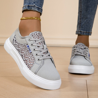 Vente en gros de baskets décontractées pour femmes, personnalisées, légères, sportives, respirantes, à lacets, ajourées, à semelle épaisse et robuste, pour l'automne, direct usine