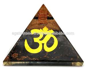 Pyramide d'orgonite en agate artisanale en gros, décoration énergétique, thème de l'amour, bien-être, guérison, maison européenne en agate - Product Image 3