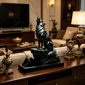 Lune hurlante, sommet azuré : sculpture abstraite de <span class=keywords><strong>loup</strong></span> noir au fini miroir. Cette sculpture a été sculptée et coulée par Bozhiyi. - Product Image 3
