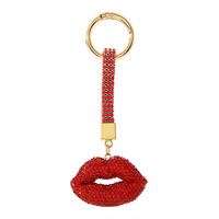 Personnalisable cristal rouge lèvre porte-clés personnalisé métal voiture porte-clés strass femmes sac pendentif bijoux suspendus décoration
