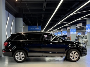 Audi <span class=keywords><strong>Q7</strong></span> 3.0L V6 Diesel Manuelle AWD SUV d'occasion 2015, Émissions Euro VI, Intérieur Cuir Foncé, Système de Direction Hydraulique - Product Image 5