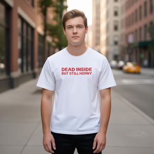 Camiseta Dead Inside But Still Horny, camiseta promocional unisex con cuello redondo, color blanco - Product Image 3
