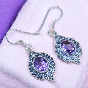 Boucles d'oreilles en argent sterling 925 faites à la main avec améthyste et pierres précieuses pour les fêtes de Noël. - Product Image 1