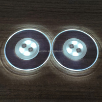 Bestseller Halloween Abschlussfeier Neujahr Schulanfang LED-Beleuchtete Untersetzer 7 Mehrfarbige Acryl-Untersetzer für Partys Hochzeiten