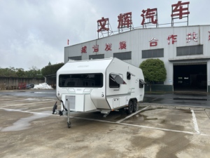 Remolque de Viaje Moderno en Forma de Lágrima, Ligero, para 4 Personas, Autocaravana para Viajes por Carretera y Campamentos al Aire Libre - Product Image 3