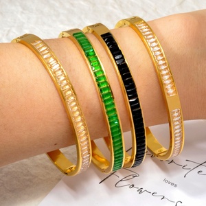 Bracelet manchette en acier inoxydable plaqué or 14 carats avec lettres, bijoux fantaisie en gros pour femmes, couleurs zircon - Product Image 2