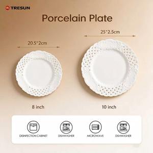 Assiettes en céramique blanches vintage en gros, à motif ajouré en dentelle, rondes en porcelaine, pour service de table de mariage - Product Image 2
