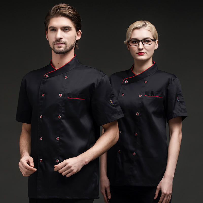 เสื้อแขนสั้นสีดำ