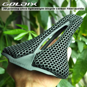 <span class=keywords><strong>Selle</strong></span> de vélo <span class=keywords><strong>ultra</strong></span>-légère en fibre de carbone imprimée en 3D avec ventilation Coussin de siège de style simple pour VTT de route - Product Image 5