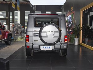 BJ80 Ultimate Luxury Off-Road Flagship: Motore 3.0T V6, Telaio di Grado Militare, Cabina Stile Comandante, per Uso Ufficiale ed Elite - Product Image 4