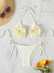 Bikini blanco de Fantasía Floral de JSN con detalles embellecidos colección de trajes de baño para mujer - Product Image 3