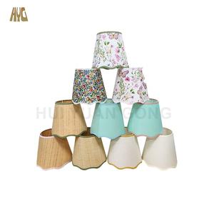 Moderner abnehmbarer Lampen schirm aus weißem TC-Stoff für Tisch-oder Stehlampen-Innen beleuchtung mit stilvoller, ausgefallener Abdeckung - Product Image 4