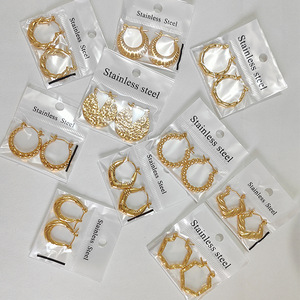 <span class=keywords><strong>Orecchini</strong></span> Geometrici a Cuore Rinhoo in <span class=keywords><strong>Acciaio</strong></span> Inossidabile Placcato Oro 18K PVD, Gioielli di Lusso per Donne e Ragazze - Product Image 4