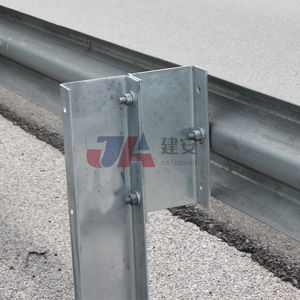 רכבת רכבת כביש רכבת עם מגן התרסקות בטיחות bollard crain Q235/מגולוון 345 w קרן דו גל פלדה מבנה רכבת - Product Image 4
