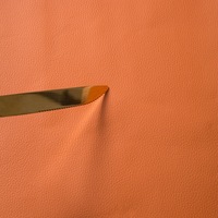 Vente en gros de cuir PVC auto-adhésif-0.3 à 1.0mm d'épaisseur, rouleaux de 50m pour la production de masse de chaussures, sacs (tailles personnalisées OEM)