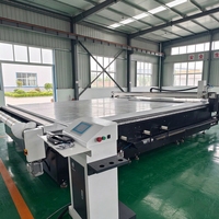 Máquina Cortadora Automática YuChon para Láminas de Espuma EPE, Lienzos Acrílicos y Rollos de Vinilo