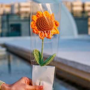 Ramo de Girasoles de Ganchillo Hecho a Mano Creativo 2025, Regalos de Graduación Personalizados para Estudiantes - Product Image 1