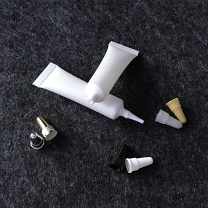 Tube cosmétique blanc personnalisé avec logo, 10 ml et 5 ml, avec embout applicateur, vide, pour crème anti-acné, crème pour éliminer les cicatrices, emballage en tube PE. - Product Image 3