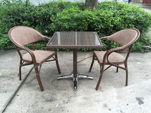 Set <span class=keywords><strong>da</strong></span> Pranzo in Rattan con Sedie Impilabili per Giardino e Ristorante, Sedie <span class=keywords><strong>da</strong></span> Esterno in Vimini a Prezzo all'Ingrosso - Product Image 1
