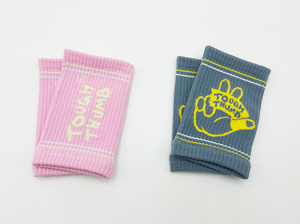 صمم شعارك الخاص للرياضة في صالة الألعاب الرياضية دعامة معصم لدعم عصابة العرق تصميم مخصص أحزمة عرق للياقة البدنية - Product Image 3