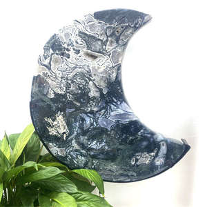 Artesanías de Cristal con Piedras Preciosas Naturales, Adornos de Ágata Musgosa Pulida con Tallados de Luna en Venta - Product Image 2