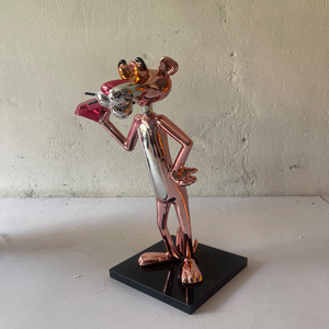 Scultura Artistica in Resina Personalizzata Cromata <span class=keywords><strong>Pantera</strong></span> <span class=keywords><strong>Rosa</strong></span> Dipinta a Mano 40CM - Decorazione Moderna per Casa e Galleria, Oggetto da Collezione - Product Image 4