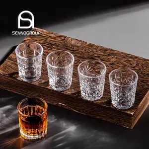 Vente en gros Bullet Cup Mini Dessert Tasses Verres À Liqueur Tasse Whisky Verre À Liqueur Gravure sur Verre Whisky Coffret Cadeau