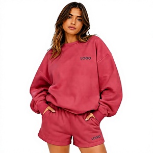 Ensemble pull et short brodé pour femme grande taille avec col montant et impression de lettres personnalisée - Product Image 1