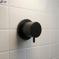 Robinet de douche et de baignoire mural moderne en laiton chromé poli, à faible teneur en plomb, avec levier à trou unique et valve en céramique
