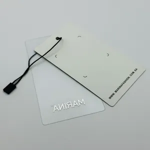 Abbigliamento personalizzato di alta qualità appendere etichette con PVC Hang tag design gratuito, prezzo a buon mercato