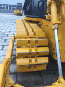 بلدوزر هيدروليكي صيني الصنع بوزن 15 طن طراز SD13S مع شفرة 2.7 متر مكعب وشفرة متعددة الاستخدامات - Product Image 4