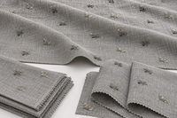 Tissu en tweed gris tricoté avec broderie de perles douces et motifs floraux pour manteaux, costumes et vestes pour garçons et filles