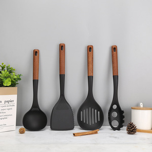 Spatule-cuillère à manche en bois, ustensiles de cuisine en nylon noir pour ustensiles de cuisson antiadhésifs, cuisine domestique - Product Image 3
