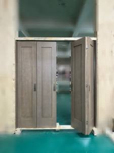 Chứng nhận chất lượng Shaker phong cách gỗ sồi trắng gỗ gụ gỗ nội thất cửa trượt cho phòng gấp gỗ rắn bi gấp cửa - Product Image 6