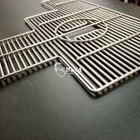 Barbecue coréen au charbon de bois pour l'extérieur, idéal pour les fêtes estivales, avec grilles métalliques et paniers à charbon de bambou