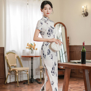 Nuevo Vestido Largo <span class=keywords><strong>Cheongsam</strong></span> <span class=keywords><strong>de</strong></span> Satén para Mujer, Primavera/Verano, Estilo Retro, Ajustado, Elegante, para Fiesta, Actuación, Tradicional Chino - Product Image 6