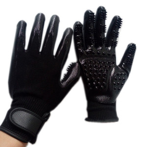 Gants de bain pour animaux de compagnie Gratitude, noirs, à cinq doigts, pour le toilettage des chats et des chiens, avec picots de massage - Product Image 1