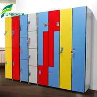 Meubles de bureau - Armoire de rangement à 8 portes assemblée - Revêtement compact HPL - Serrure à clé - Pour le lieu de travail, la salle de sport - Prix d'usine