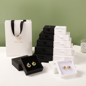 Boîte à bijoux coulissante en carton miniature de luxe faite à la main avec logo personnalisé, motif carré pour l'emballage de colliers, bagues et boucles d'oreilles - Product Image 4