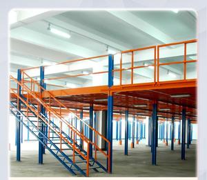 Système de rayonnage en acier à 5 niveaux, capacité de charge de 500 kg/m², revêtement en poudre, rayonnage sans boulons, accès par escalier pour le stockage en entrepôt - Product Image 4