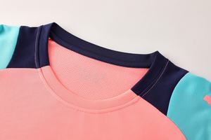 Professionele custom voetbaltenues sets, hoge kwaliteit, ademend, 100% polyester, vochtregulerend, zomer/herfst, logo - Product Image 3