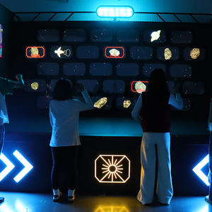 Jeu de cible à lancer activé par les coups de bâton LED RGB, jeu interactif d'arène pour enfants, jeu d'intérieur - Product Image 2